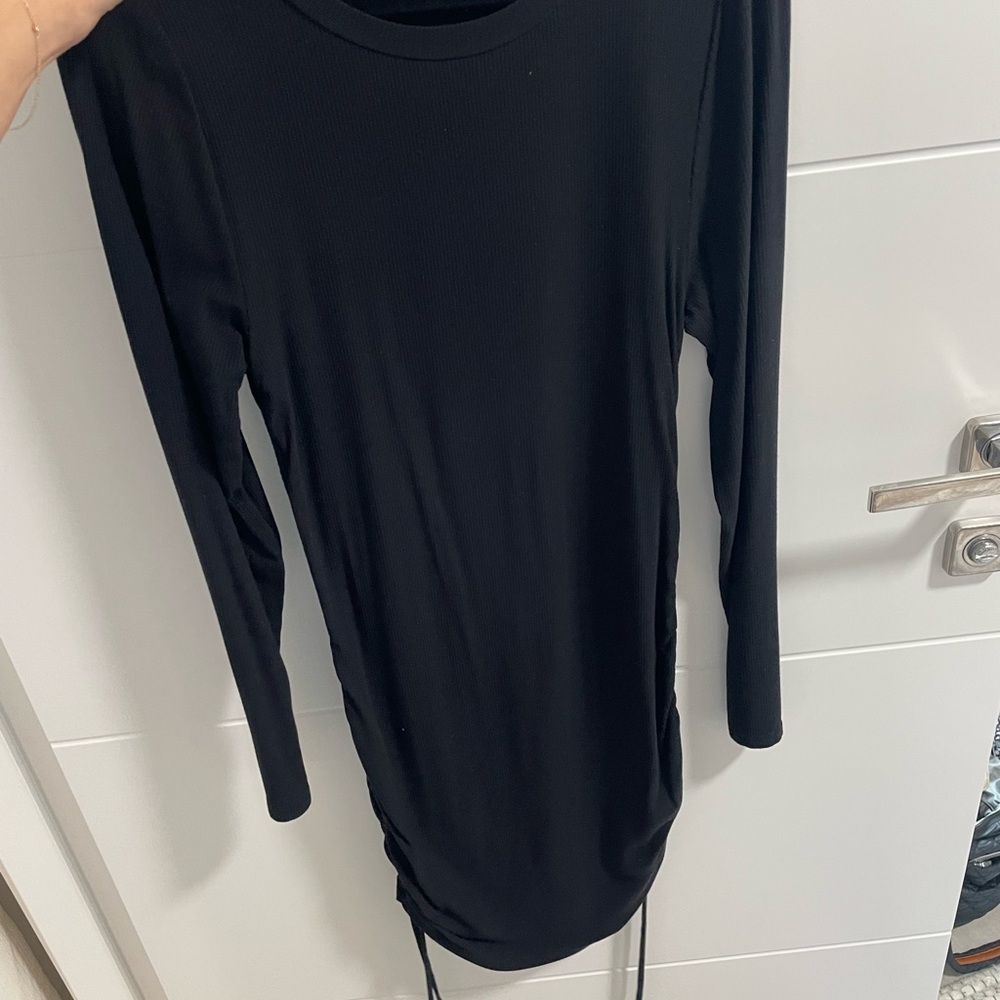 BB Dakota Classic Black Knit Top